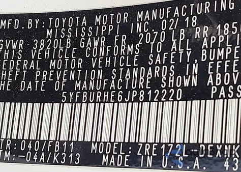 2018 Toyota Corolla Le из США, поврежденный, VIN 5YFBURHE6JP812220